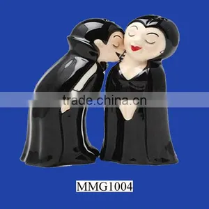 Pretty Good Ceramic Magnetic Wedding Salt and Pepper Shaker thumbnail-1