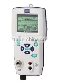 Hand-Held Pressure Calibrator With Integrated Pump Type CPH6600 thumbnail-1