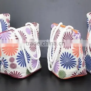 Flora Print Jute Beach Bag With Twisted Rope Handle & With Top Zip Closure thumbnail-2