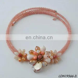 Beaded Choker Necklace With Flower thumbnail-6
