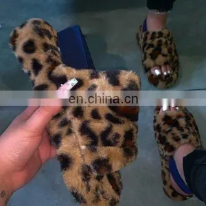 Amazon Hot Sale Factory Price Fashion Women Indoor Soft With the Faux Fur Furry Slipper for Ladies thumbnail-6