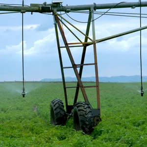 Four Wheel Movable Efficienct Center Pivot Irrigation System for 20ha 30ha Farmland thumbnail-3