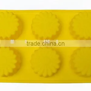 YangJiang Factory Manufacture Hot Sale Funny Non-stick Silicone Microwave Safe Cake Baking Pan thumbnail-2
