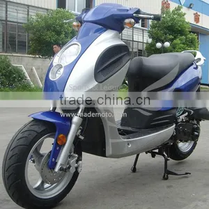 2 Wheels Cheap China-made Motor Scooter Equipped With 125cc Engine thumbnail-1