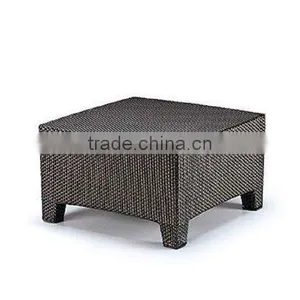 Rattan Table thumbnail-1