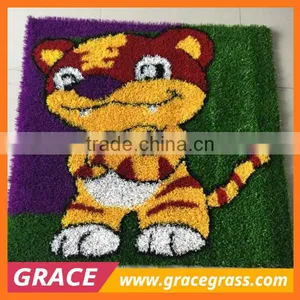 Green Polyethylene Synthetic Grass Outdoor Mat thumbnail-2