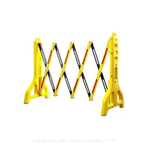 Expandable Plastic Traffic Barrier With PVC Injection Portable Temporary Barricades Traffic Fence Parking Barrier thumbnail-1
