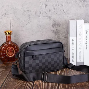Wholesale Professional Men Cosmetic Makeup Bag Luxury Designer PU Leather Modern Trendy Cases Travel Toiletry Cosmetic Bags Original Branded Bags thumbnail-2