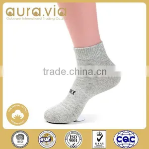 New Arrival Custom Design Classic Color Bulk 100% Pure Cotton Socks thumbnail-2