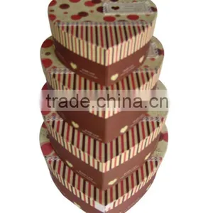 Cardboard Gift Box thumbnail-1