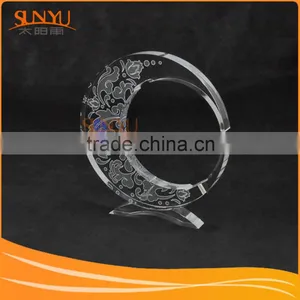 China Factory Supplier Engraved Acrylic Moon Shaped Craft thumbnail-1