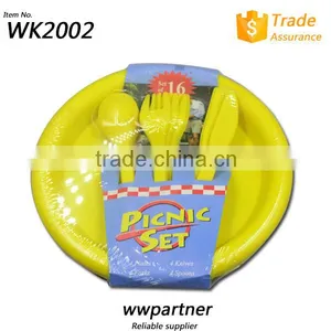 High Quality Plastic Picnic Tableware Set of 16 for Sale thumbnail-1