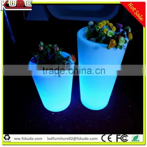 IP65 Waterproof LED Light PE Plastic Planter and Flower Pot With RGB Lighting thumbnail-3