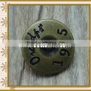 Factory Wholesale Metal Rhinestone Skull Button thumbnail-1