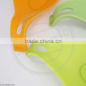 Silicone Spoon Holder thumbnail-3
