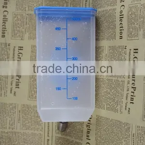 Pet Drinking Fountain 500ml Drinking Bottle Dog Feeding Bottle With Hook thumbnail-1