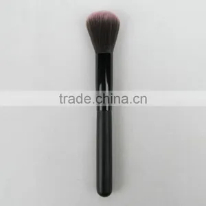 2015 New 1pcs Pro Soft Perfecting Face Brush Foundation Brush Blend Makeup Tool thumbnail-1