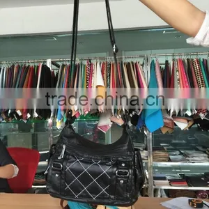 Women Washing Messenger Bag thumbnail-1