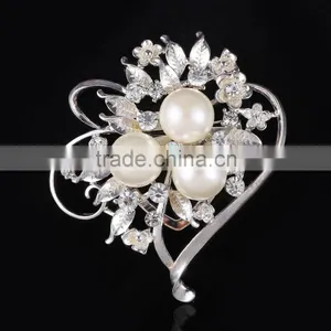 Three Pearls Rhinestone Brooch Pins,Cappa Rhinestone Buckle thumbnail-1