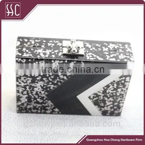 Guangzhou Newest Acrylic Makeup Box/clutch,acrylic Clutch Bag thumbnail-1