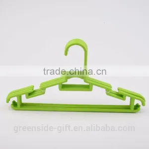 GS8064 Hugh Quality Durable Plastic Clothes Hangers thumbnail-1