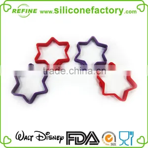 Eco-friendly Food Grade High Quality Double Triangle Shaped Silicone Egg Ring thumbnail-4