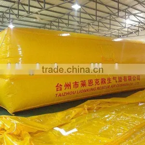 Inflatable Big Air Bag thumbnail-1