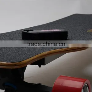 Wholesale Lithium Battery 4 Wheel Maple Sport Electric Skateboard 1200W thumbnail-4