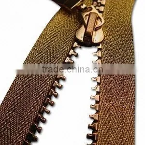 5# Plastic Zipper Golden Teeth C/E A/L Slider thumbnail-1