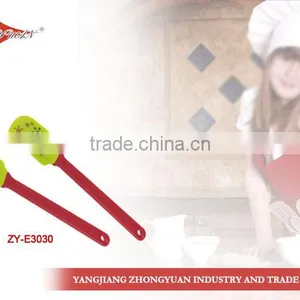 Flexible Middle Size Snowflake Printing Silicone Scraper With Plastic Handle, Best Selling thumbnail-1