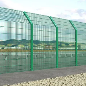 Hot Dip Galvanized Wall Cladding 4 ft 2x4mm Black Welded Wire Fencing thumbnail-5