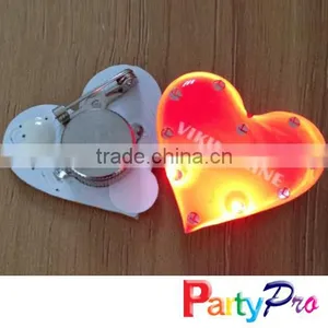 High Quality LED Valentine's Day Heart Badges thumbnail-1