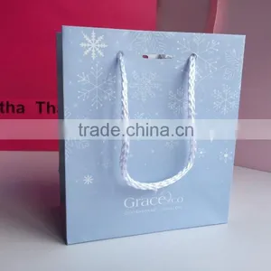 Factory Price Gift Paper Packaging Bag Luxury Paper Shopping Bag With Handlle for Shopping Wtih Beautiful Flowers thumbnail-1