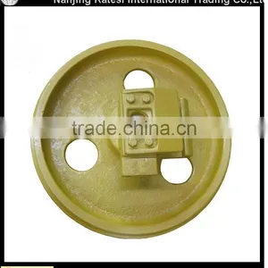 Komats-u D37P-5 Front Idler Drive Idler Idler Assy thumbnail-1