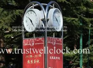 Three 3 Plates Street Clocks thumbnail-1