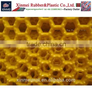 Honeycomb Hollow Out Pvc Plastic Floor Fold Able Door Mat Wholesale in Rolls thumbnail-2