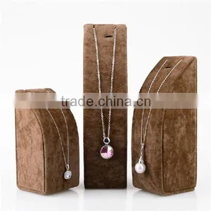 Custom Unique Design Velvet Jewelry Display Bust For Necklace thumbnail-1