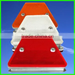 Trapezoid Guardrail Delineator Post Reflector thumbnail-1