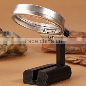 3x Illumianted Hand Held Foldable Magnifying Glass Desk Magnifier With LED Light thumbnail-4