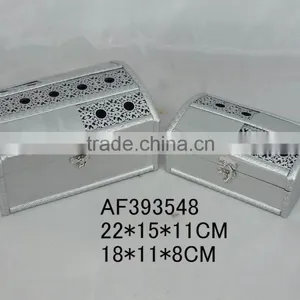 Top Hollowed Out Hole Metal Sheet Gift Jeweled Wood Box thumbnail-1