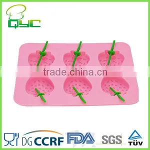 DIY Freezer Summer Party Strawberry Shape TPR Ice Cube Tray thumbnail-1