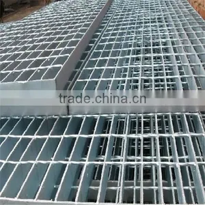 Low Price Hot SaleTop Quality 25X5 Hot Dip Galvanized Serrated Steel Bar Grating ( Really Factory ) thumbnail-1