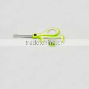 6" Plastic Scissors thumbnail-1