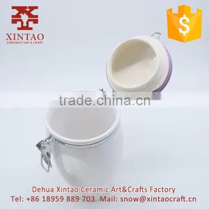 Ceramic Creative Lovely Red Container Cookie Jar With Lid thumbnail-4