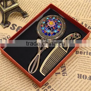 Retro Rhinestone Ladies Makeup Compact Pock Hand Held Mirror Hair Comb Set thumbnail-1