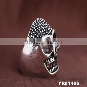 New Mens Skull Ring Vampire Tooth Sharper thumbnail-1