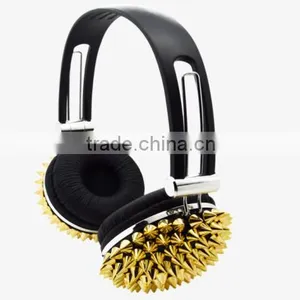2014 High Quality Punk Spiked Fashionable Headphone for Promotion thumbnail-1