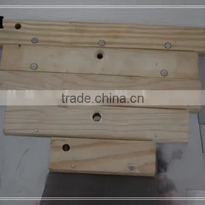 Carbon Steel Blade Scraper With Wooden Handle thumbnail-2
