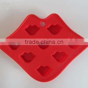 Lovely 8 Cavities Lip Shaped Ice Cube Tray Silicone Molds thumbnail-2