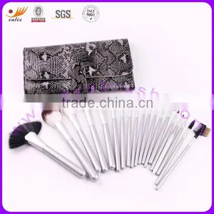 19pcs Natural Hair Professional Makeup Brush Set thumbnail-1